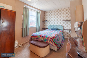 Bedroom- click for photo gallery